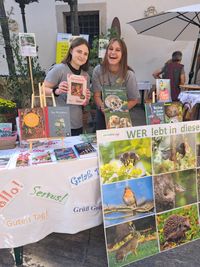 Chiara und Leonie Markt der Artenvielfalt Graz 09 2023